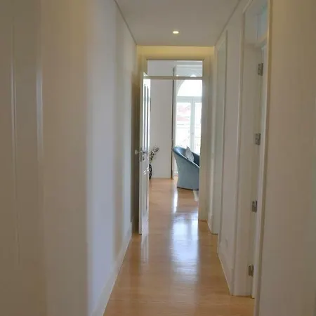 Apartment Rh Mouraria Garden, Swimming Pool & View